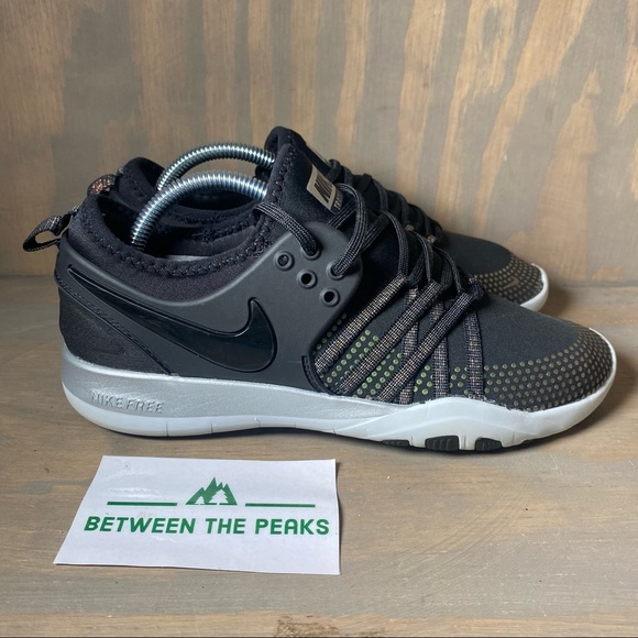 nike free tr 7 metallic